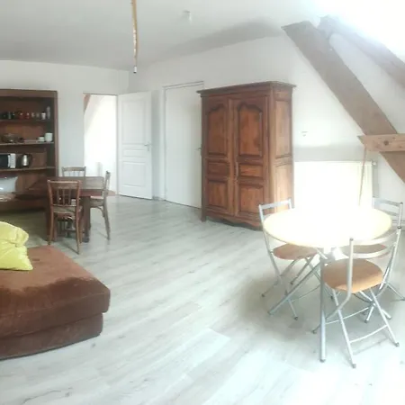 De L'ecurie De La Grange Du Theil *